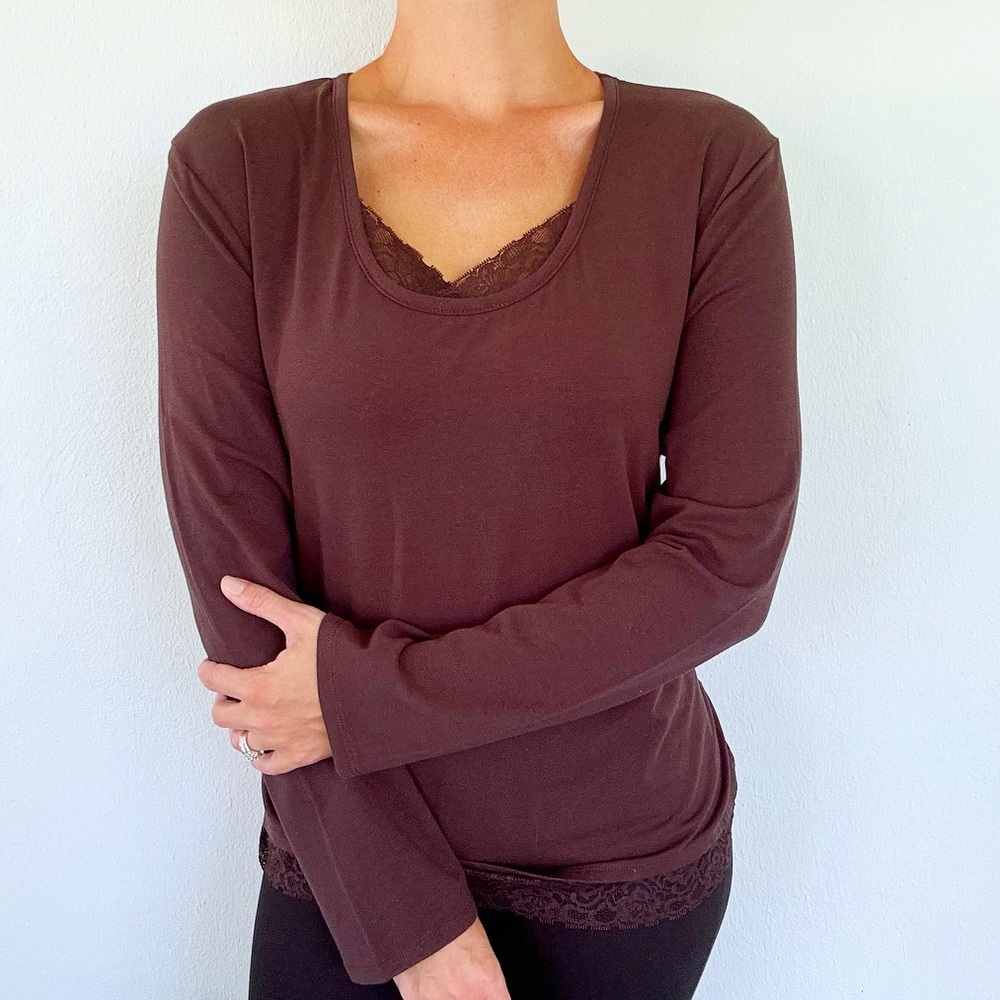 Bobbie Brooks brown lace trim scoop neck long sleeve cotton tee size large
